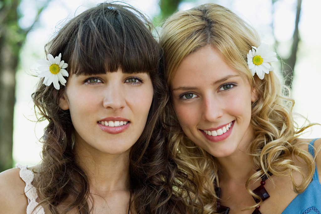 Portrait_of_two_young_women